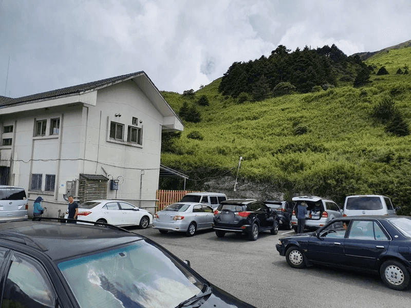 沒公德心！律師論合歡山違停擋車糾紛.